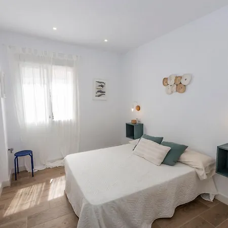 2 Beachfront Apartmán *